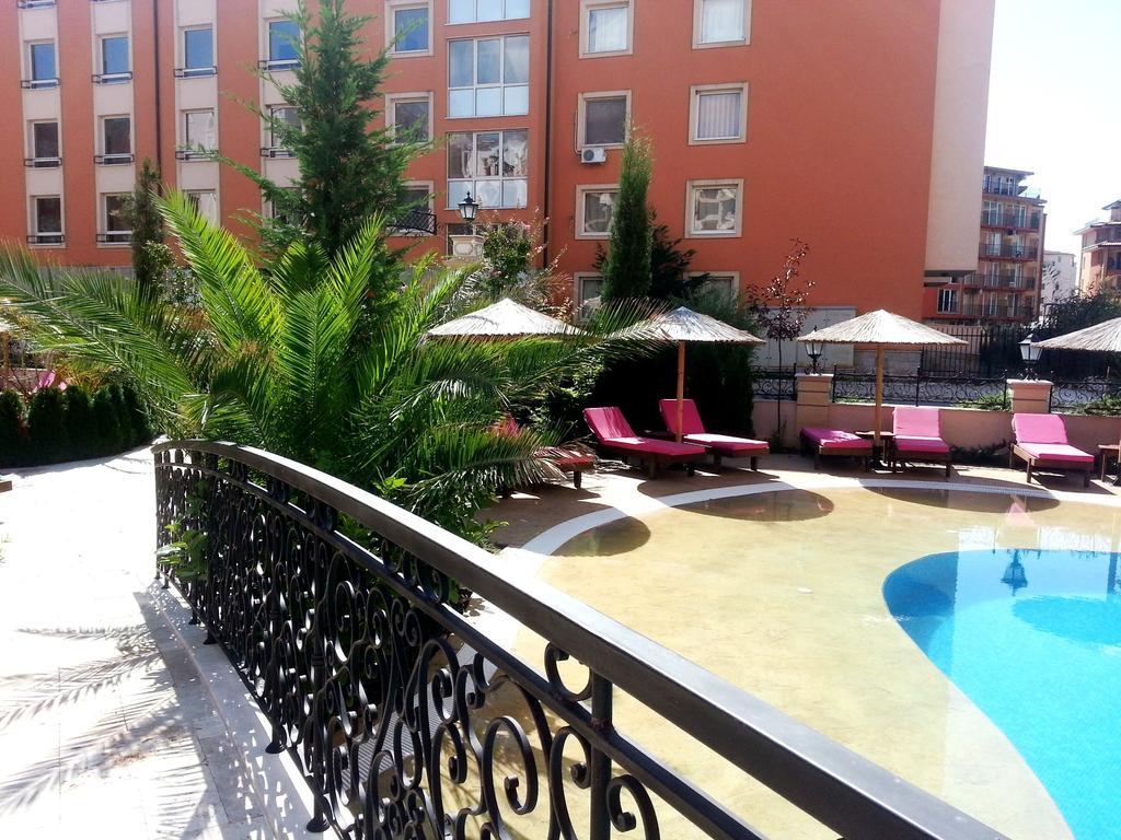 Menada Romance Marine Apartments Sunny Beach Buitenkant foto